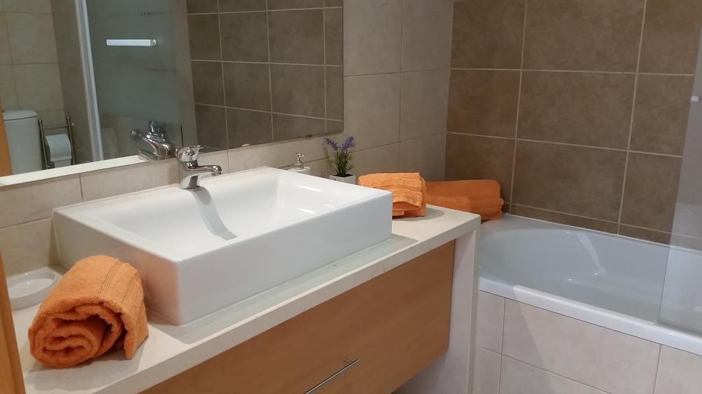 Apartamento Laranjas Garden กาบานัส เด ตาวีรา ภายนอก รูปภาพ